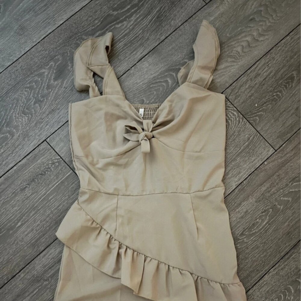 Beige short dress
